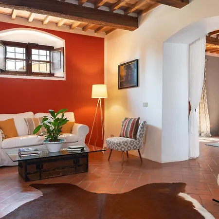 Villa Allodola 12, Emma